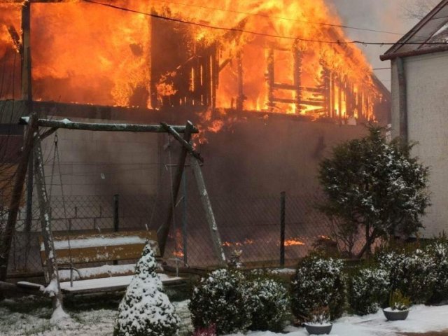  Pożar budynku mieszkalnego w miejscowości Raszujka.
